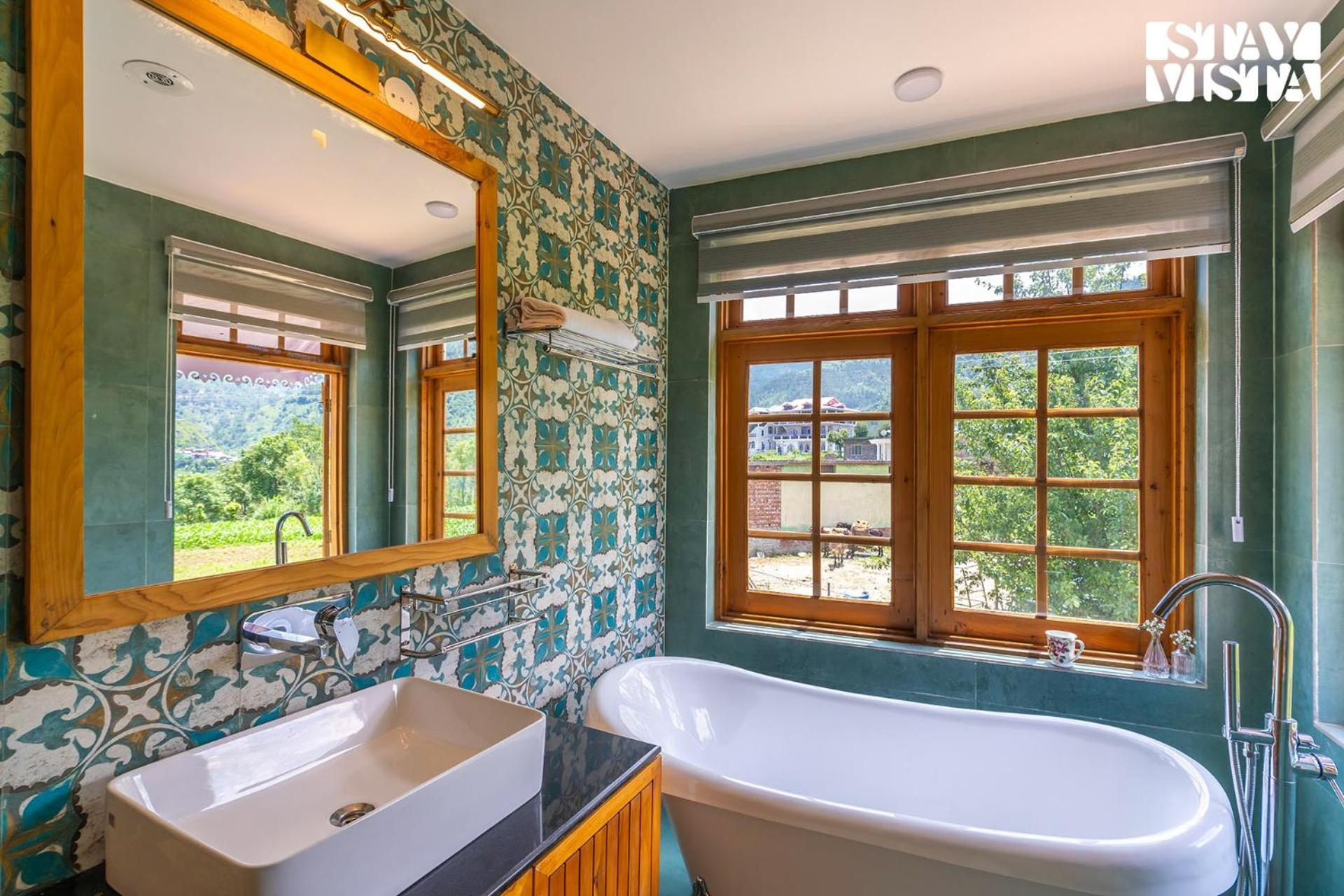 Stayvista At The Oakridge 4 Bhk Villa In Dharamshala With Jacuzzi & Balcony Chamba (Himachal Pradesh) Exterior foto