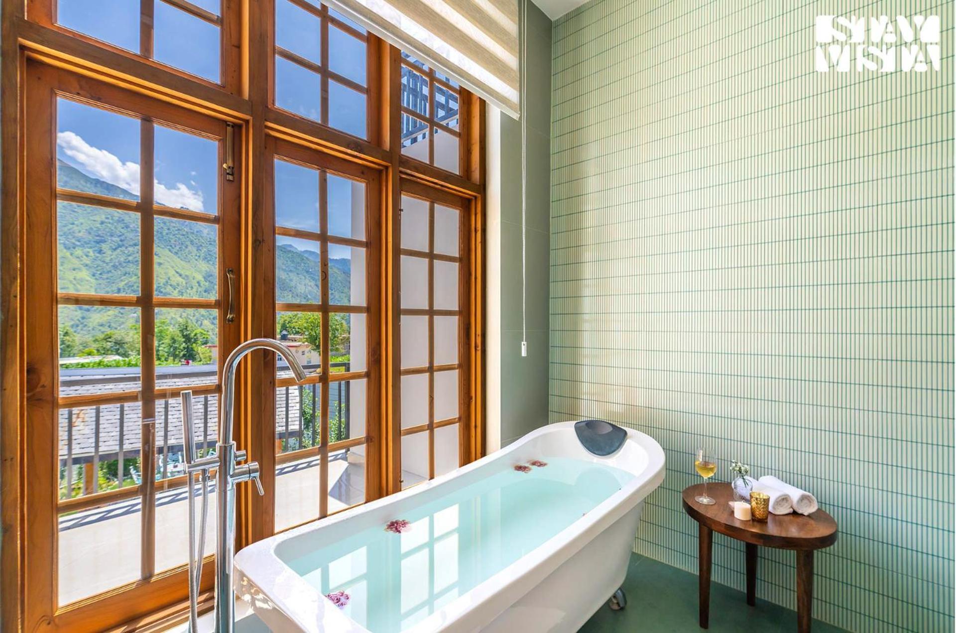 Stayvista At The Oakridge 4 Bhk Villa In Dharamshala With Jacuzzi & Balcony Chamba (Himachal Pradesh) Exterior foto